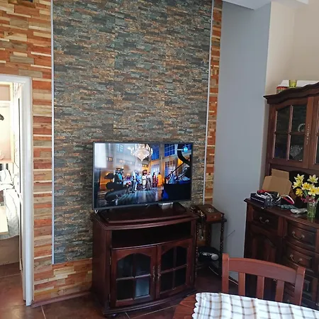 Cozy Flat Sisilia Center * فارنا