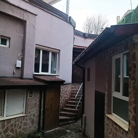 Cozy Flat Sisilia Center فارنا